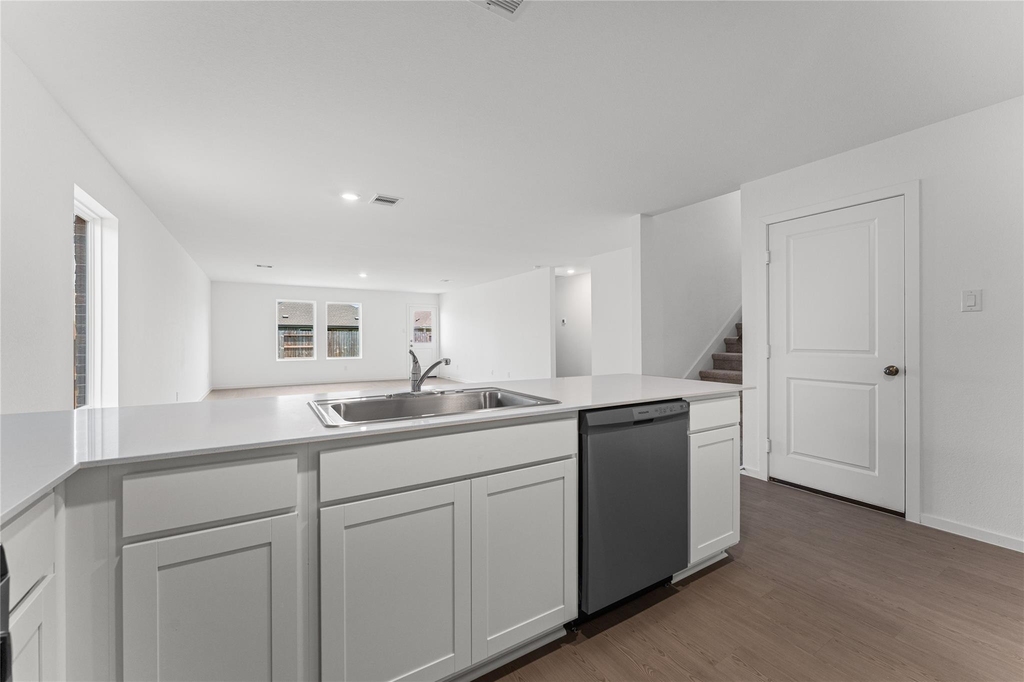 6406 Breakaway Grove Drive - Photo 3