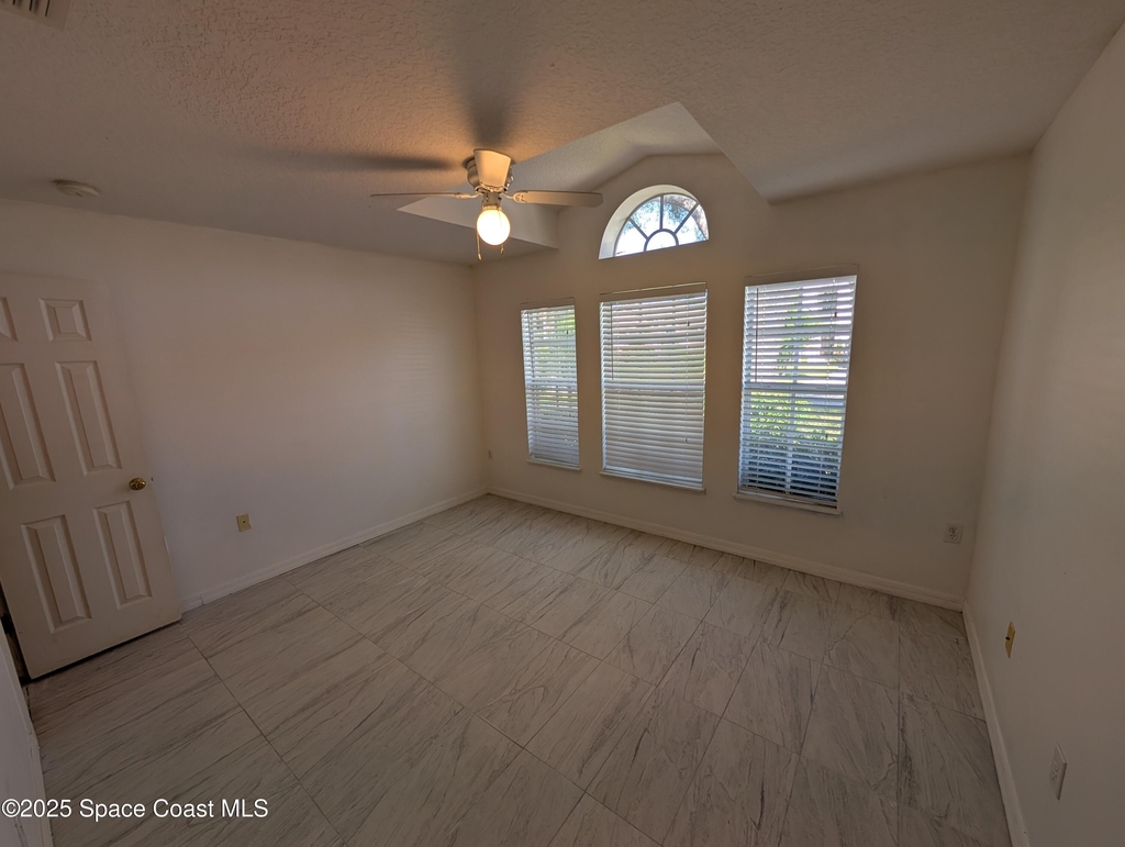 1049 Macon Drive - Photo 10
