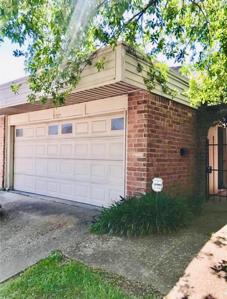 5329 Lost Forest Dr Drive - Photo 0