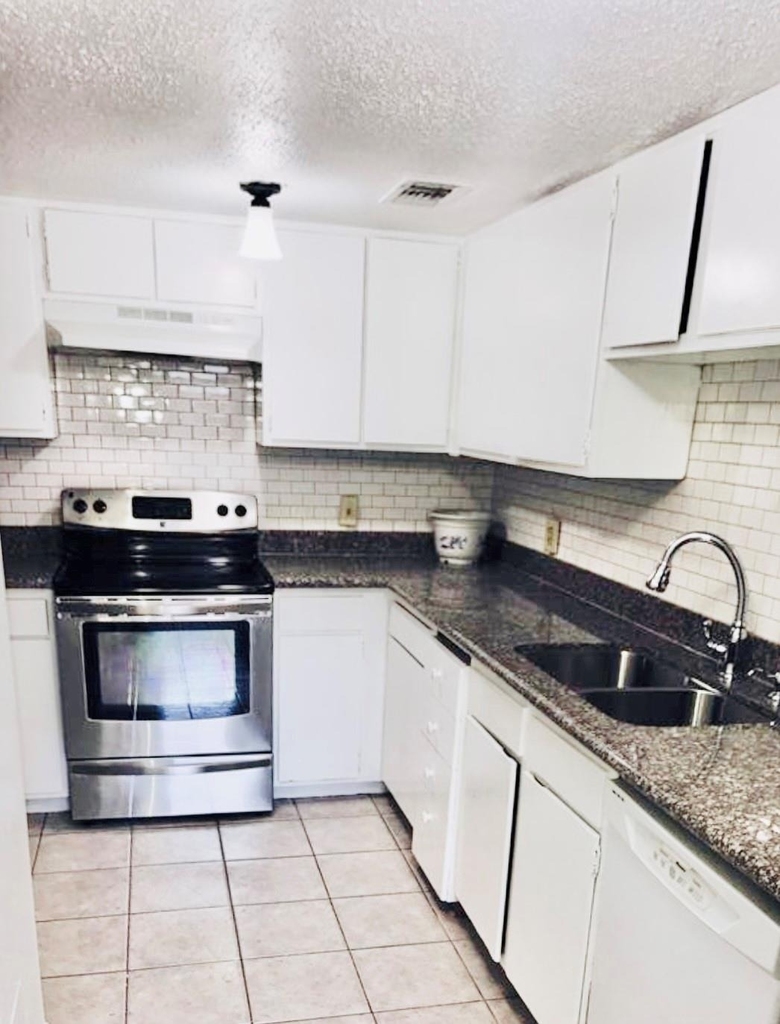 5329 Lost Forest Dr Drive - Photo 3