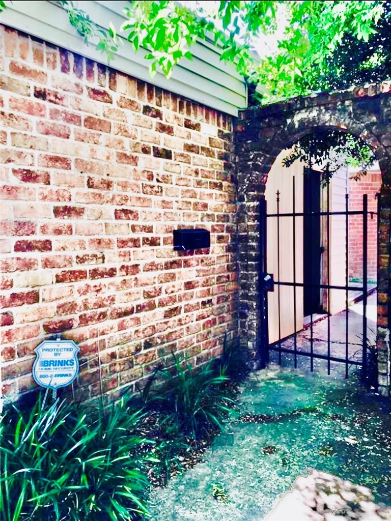 5329 Lost Forest Dr Drive - Photo 1
