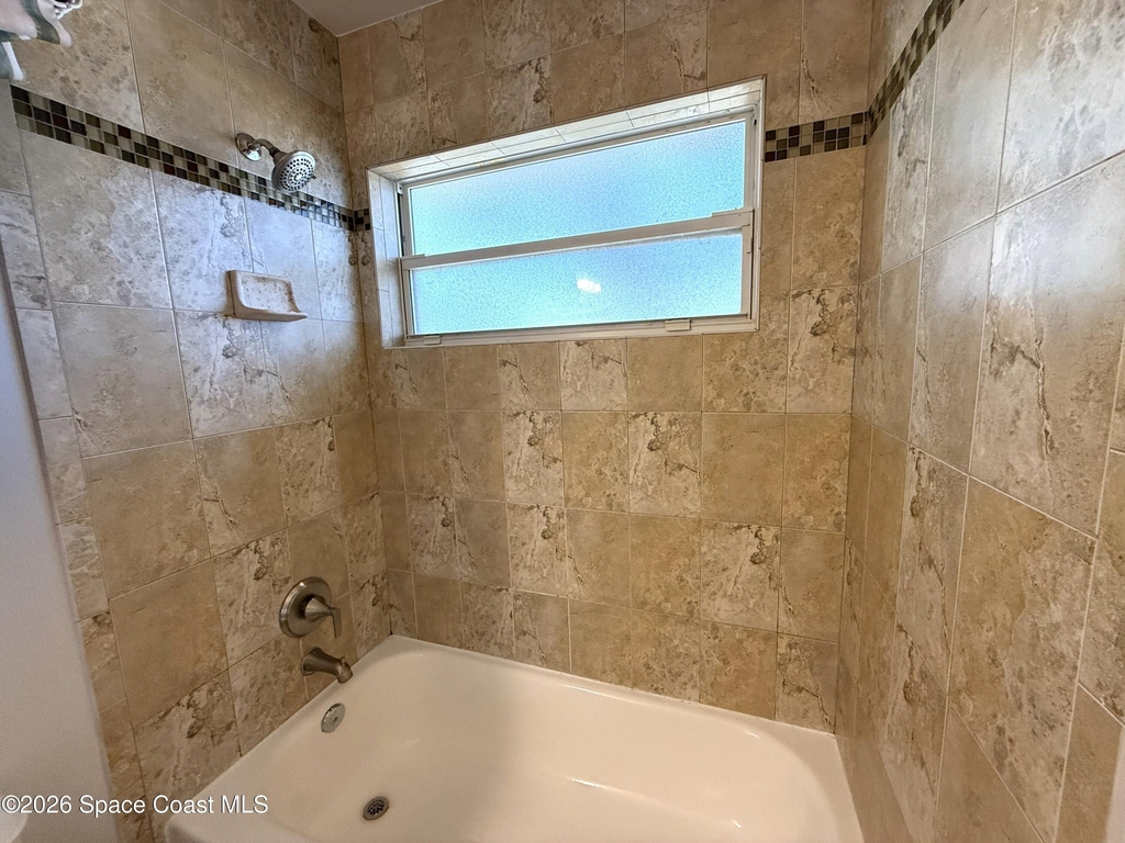 668 Hampton Drive Ne - Photo 23