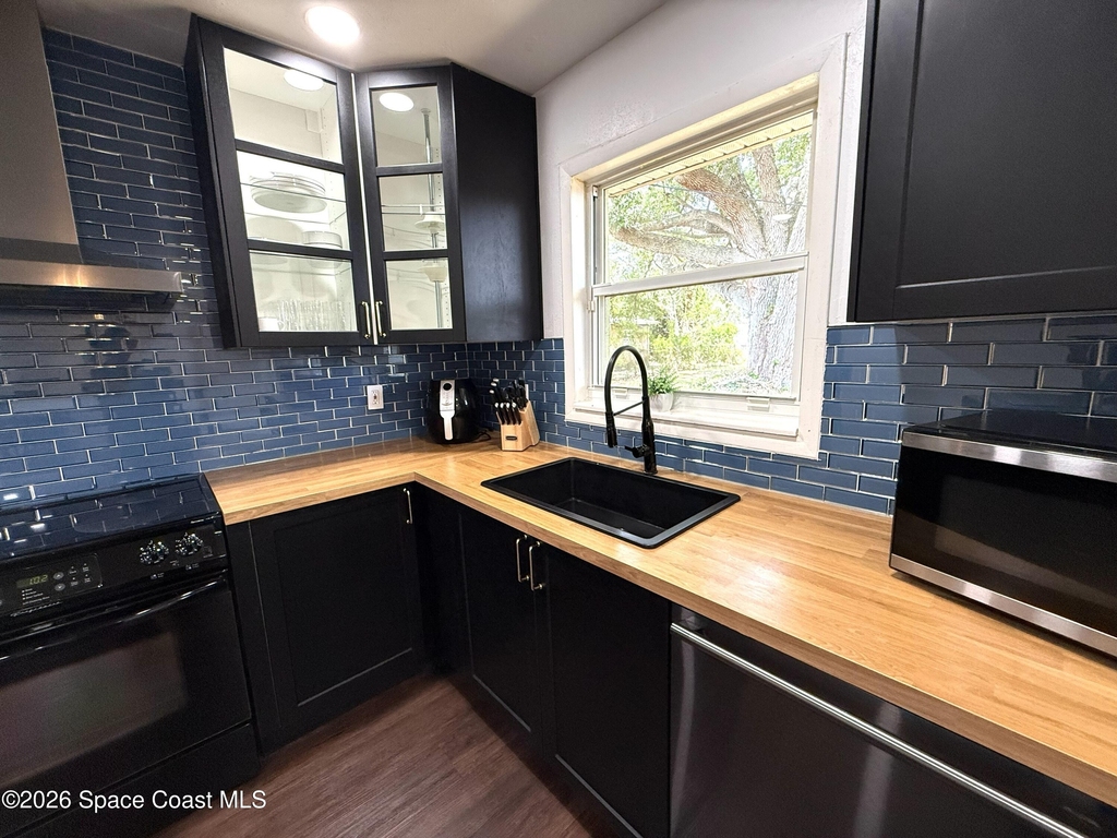 668 Hampton Drive Ne - Photo 11