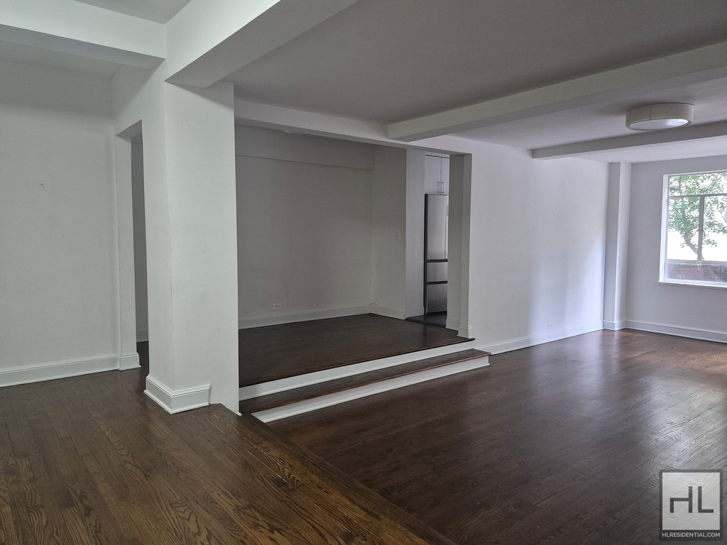 5 Avenue - Photo 17