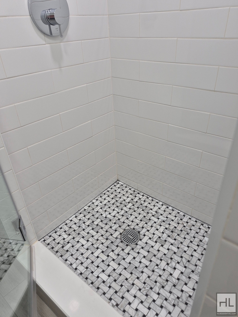 5 Avenue - Photo 15