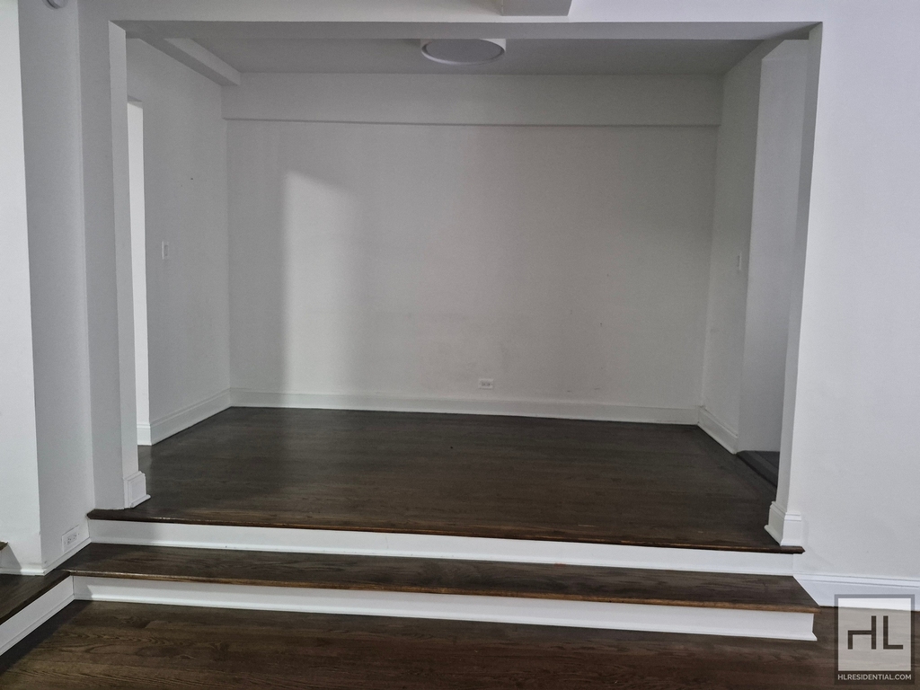 5 Avenue - Photo 19