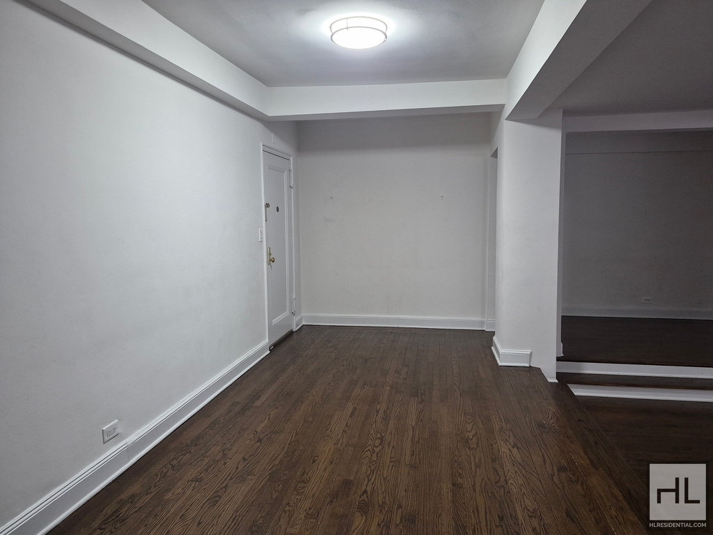 5 Avenue - Photo 16