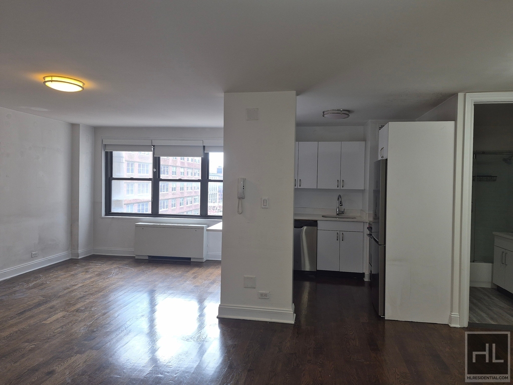 5 Avenue - Photo 3