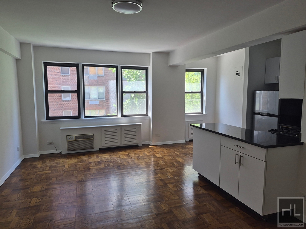 Beekman Place - Photo 1