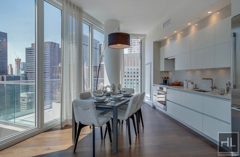 East 44th Street - Photo 0