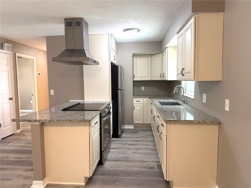 1215 Gatewood Avenue - Photo 5