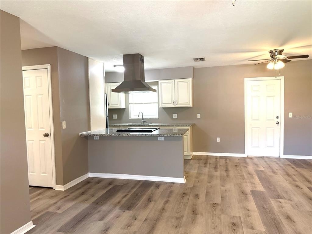 1215 Gatewood Avenue - Photo 4