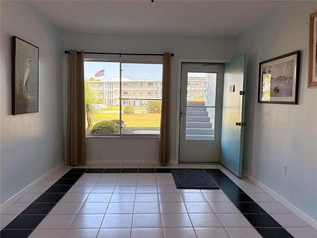 3009 N Halifax Avenue - Photo 2