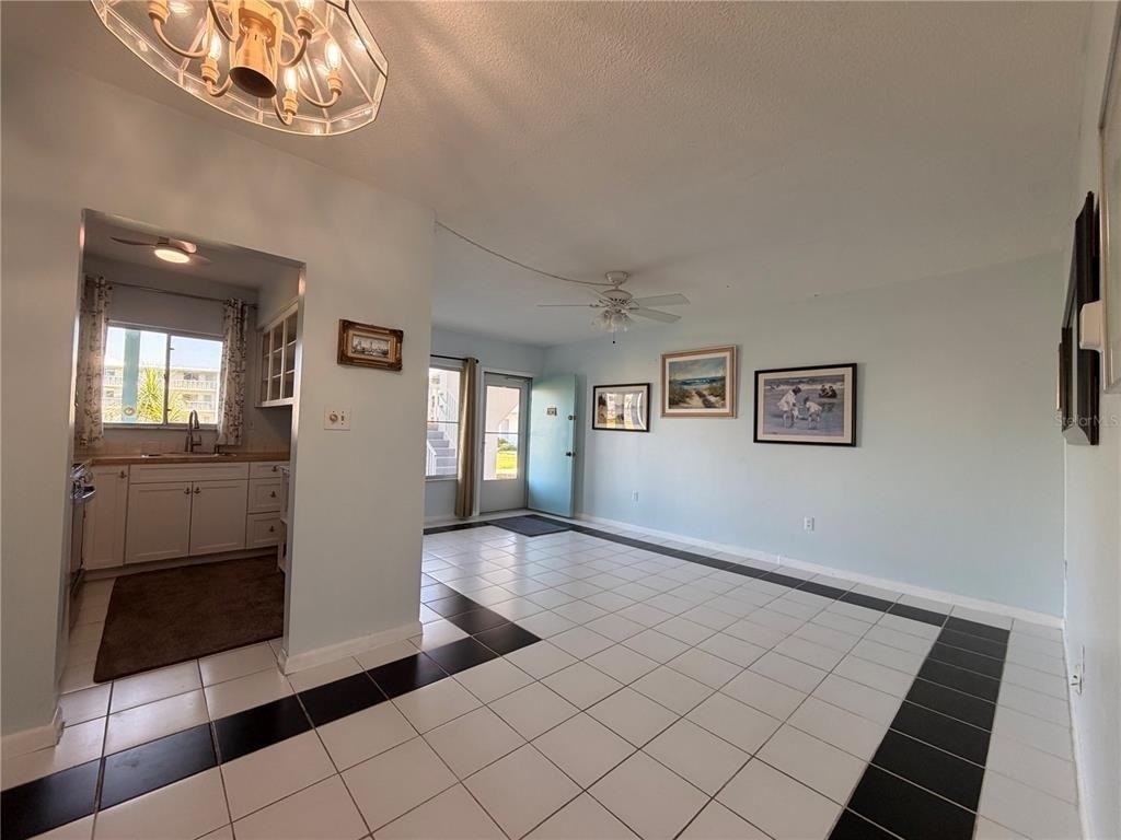 3009 N Halifax Avenue - Photo 5