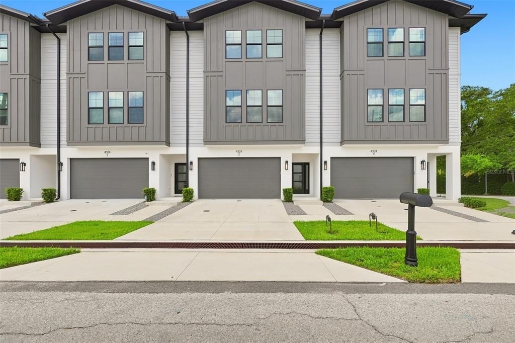 4324 W Gray Street - Photo 1