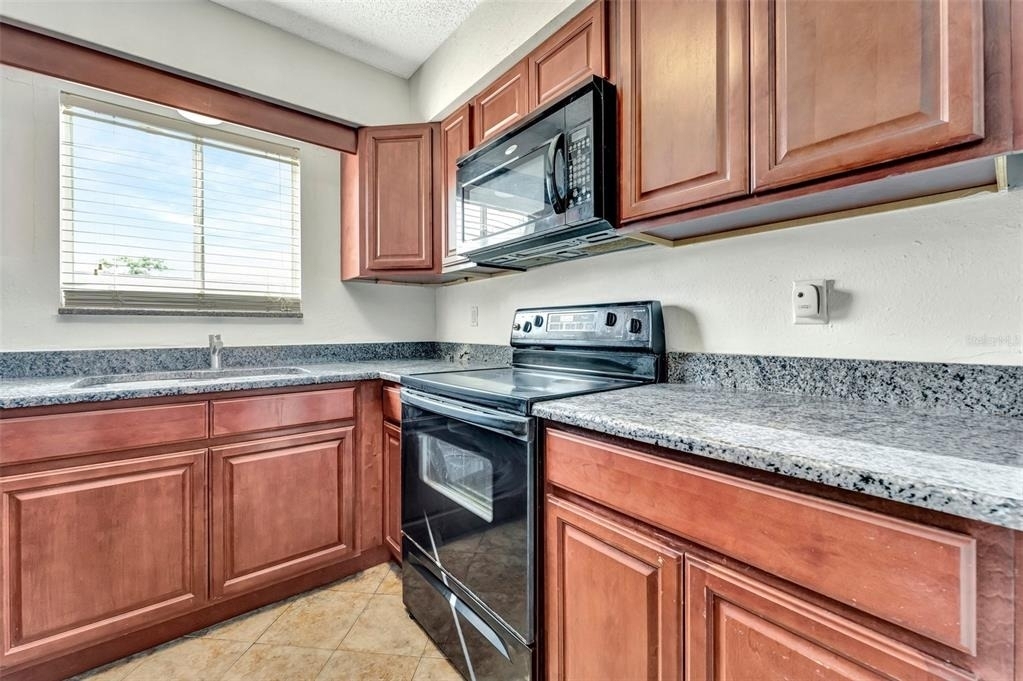 13300 Walsingham Road - Photo 15