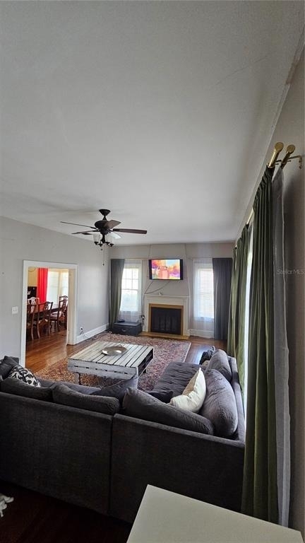 1001 E Gilchrist Street - Photo 10