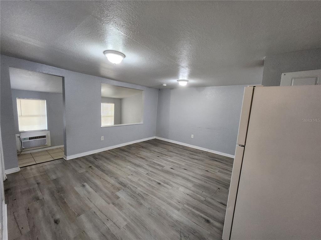 4611 N Hubert Avenue - Photo 8
