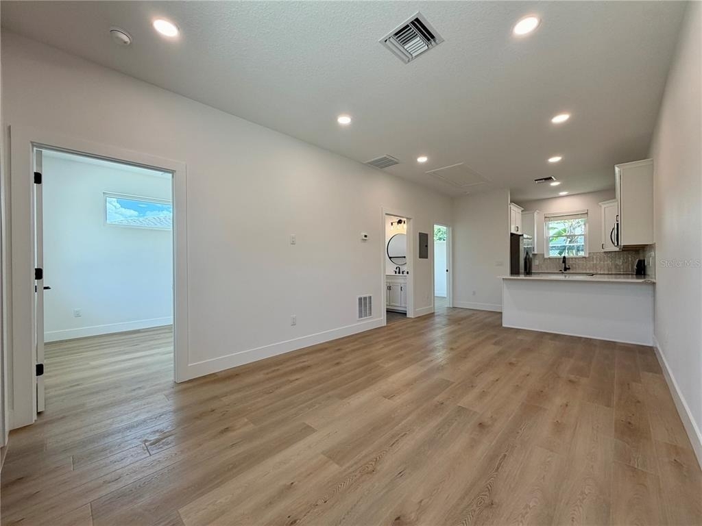 2846 30th Avenue N - Photo 3