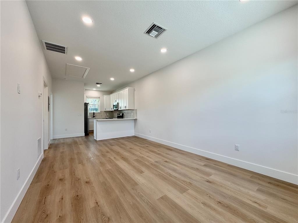 2846 30th Avenue N - Photo 2