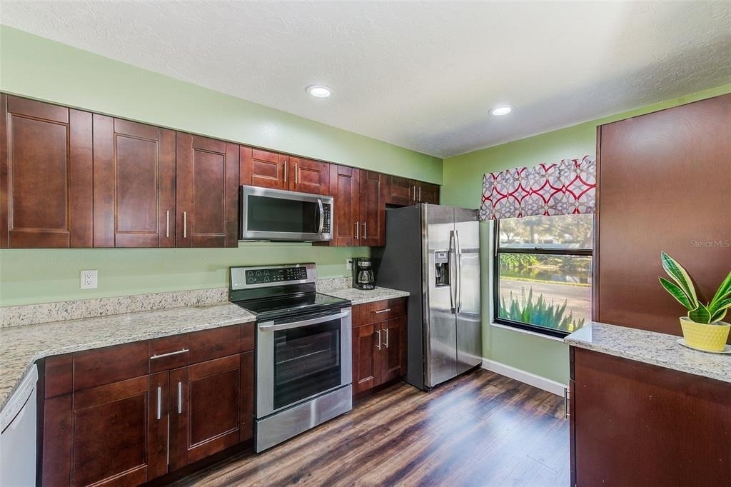 6040 27th Street W - Photo 10