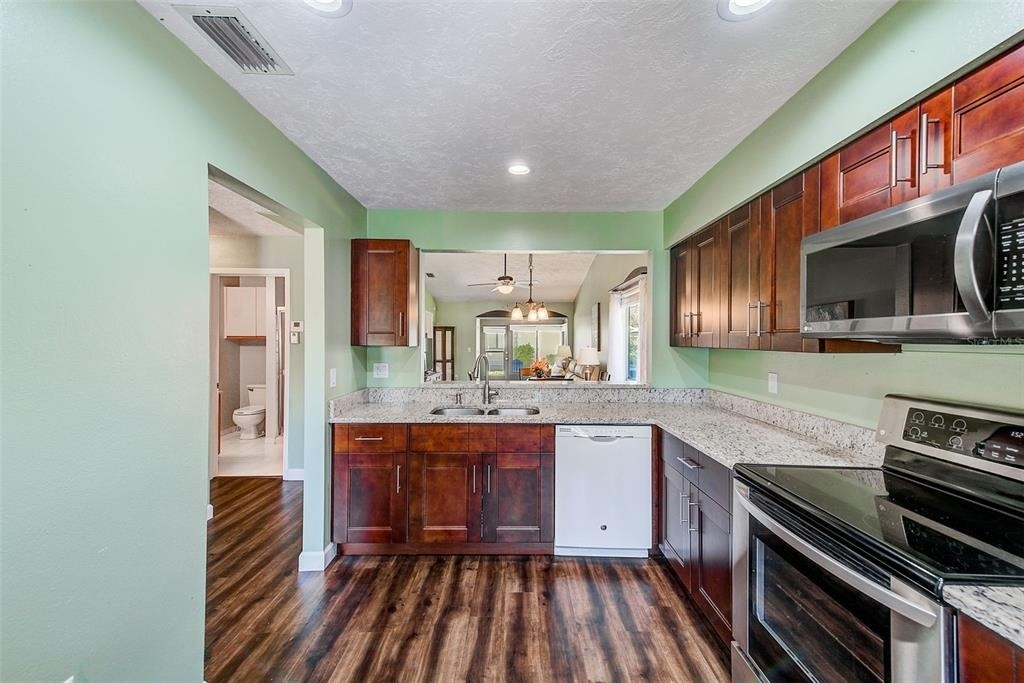 6040 27th Street W - Photo 11