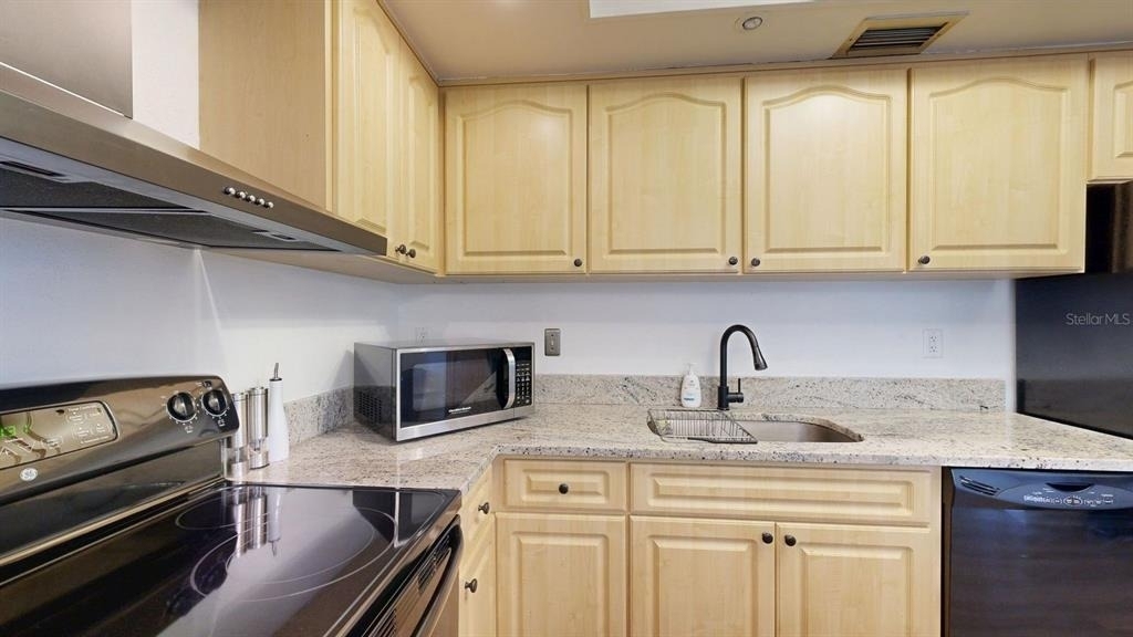 100 Pierce Street - Photo 1