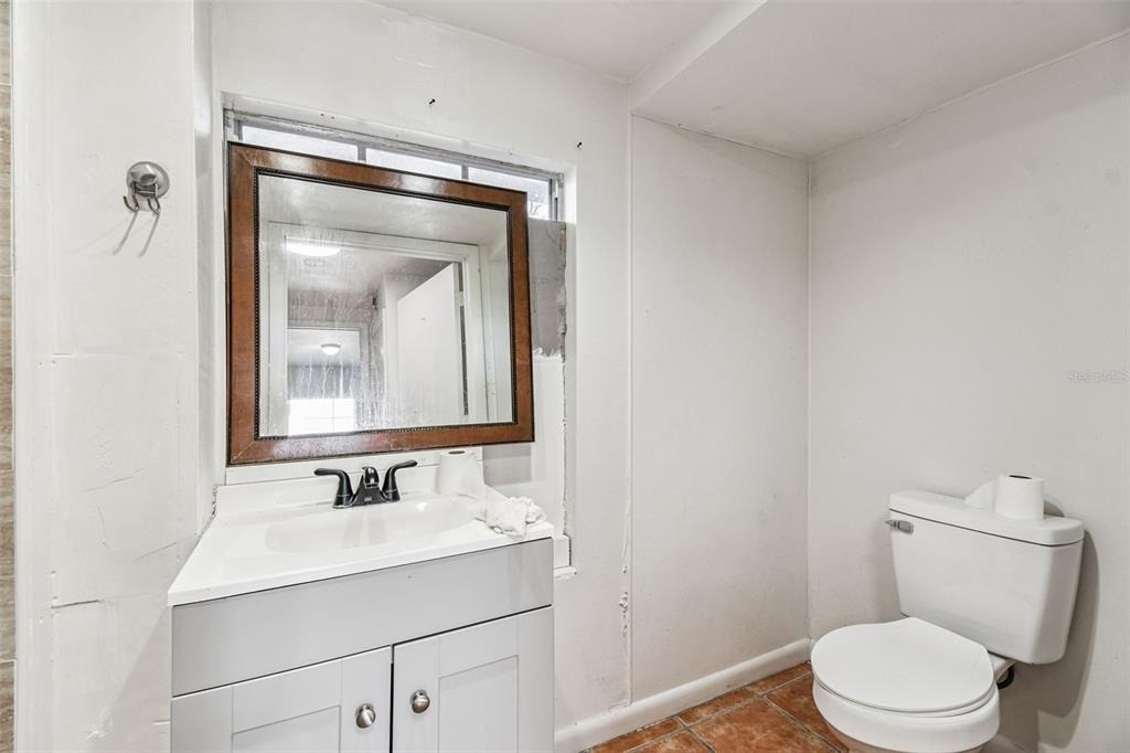 855 E Brandon Boulevard - Photo 15