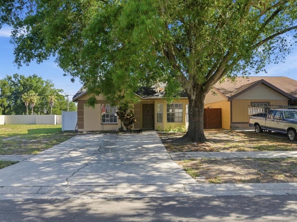 7615 Lemon Wood Court - Photo 2