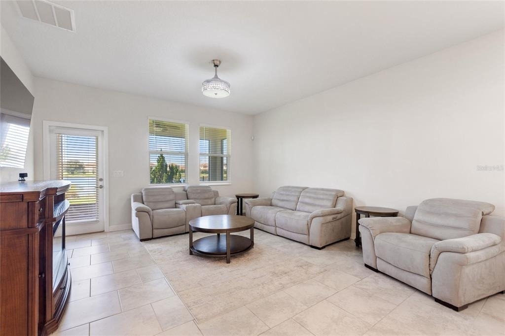 8720 Pacific Dunes Dr - Photo 10