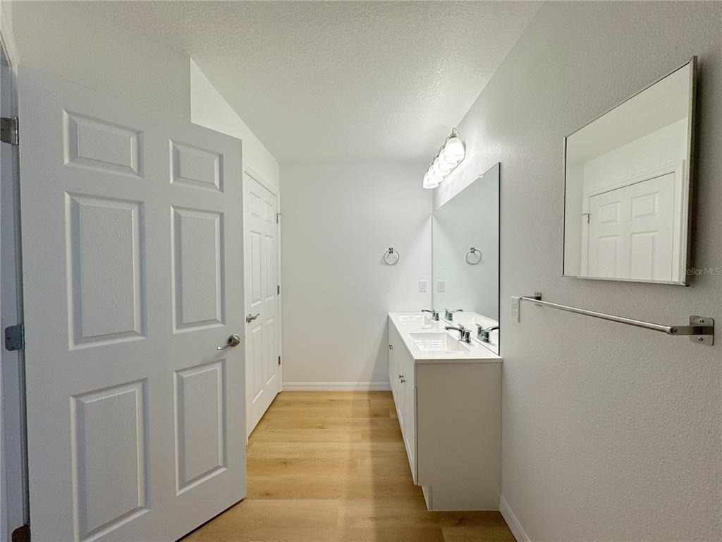 1017 Carnegie Drive - Photo 19