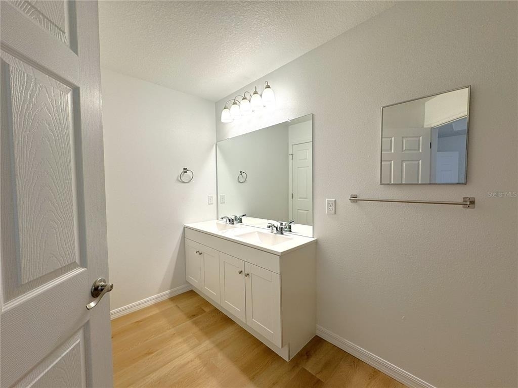 1017 Carnegie Drive - Photo 17