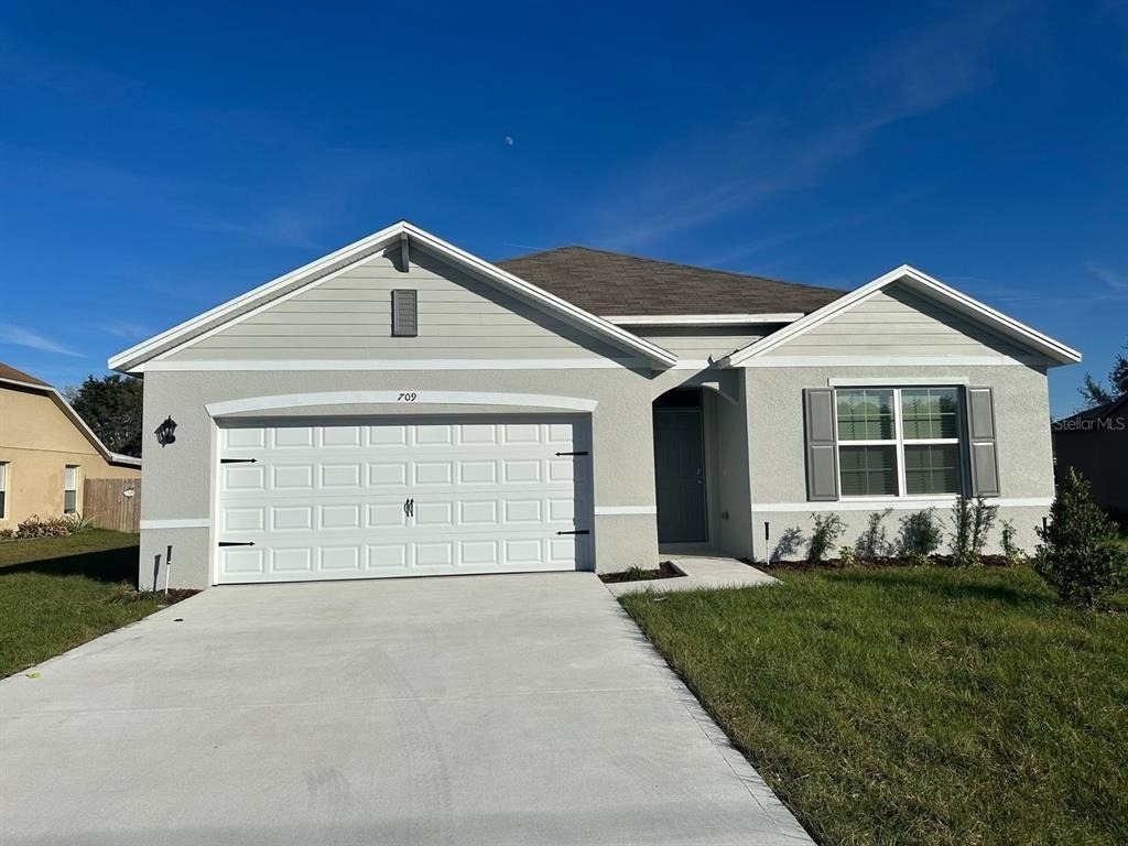 709 Versailles Lane - Photo 0