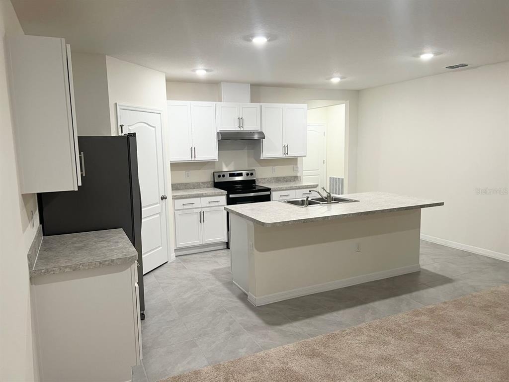 709 Versailles Lane - Photo 1