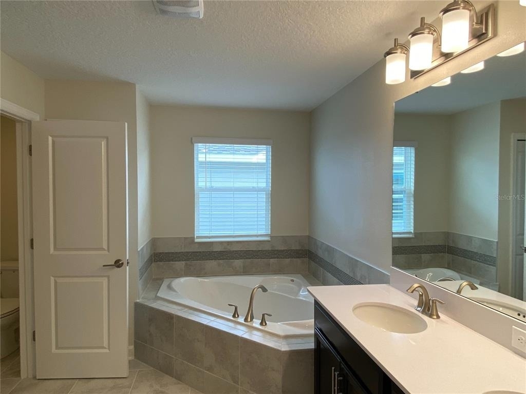 11973 Hometown Place - Photo 9