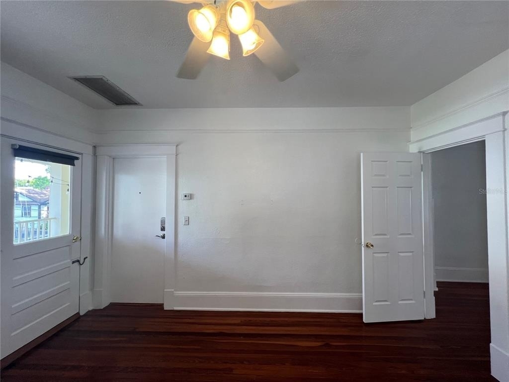 429 Ruth Ln - Photo 3