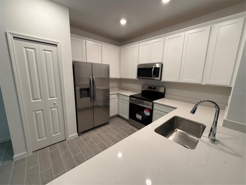 3674 Se 37th Court - Photo 1