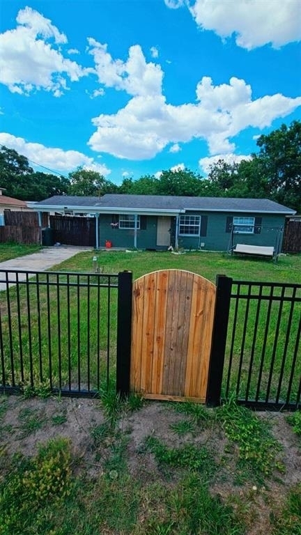 550 W Easy Street - Photo 0