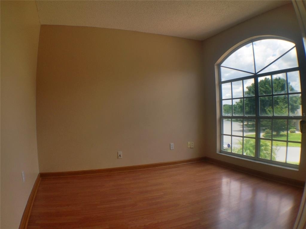 2320 Justin Avenue - Photo 9