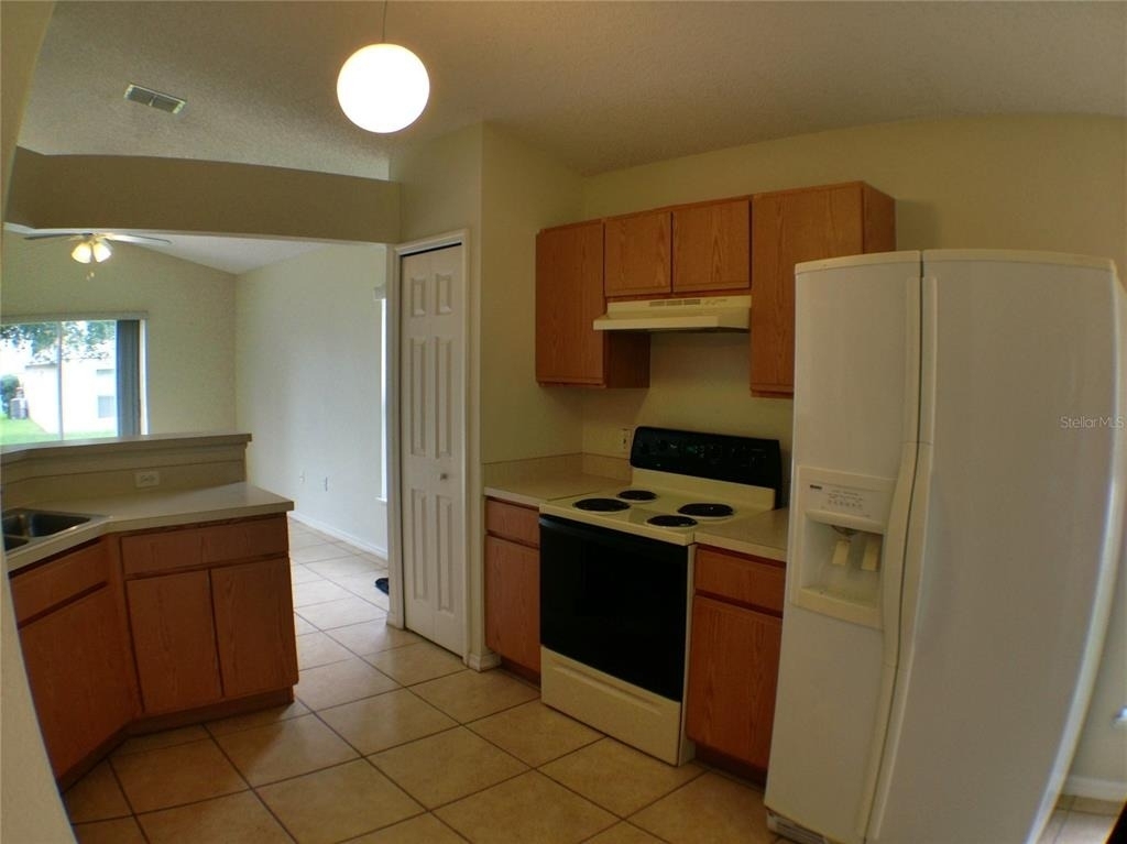 2320 Justin Avenue - Photo 1