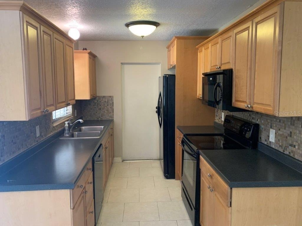 700 Green Road - Photo 7
