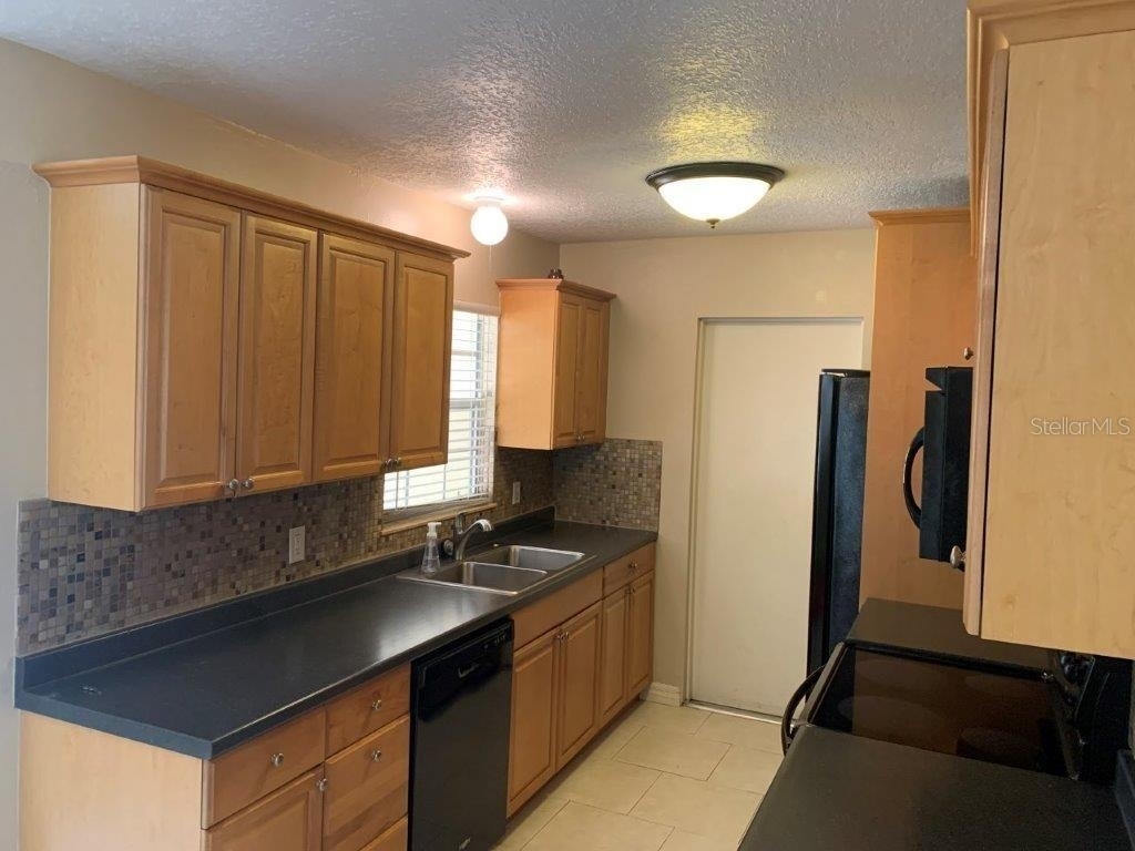 700 Green Road - Photo 5