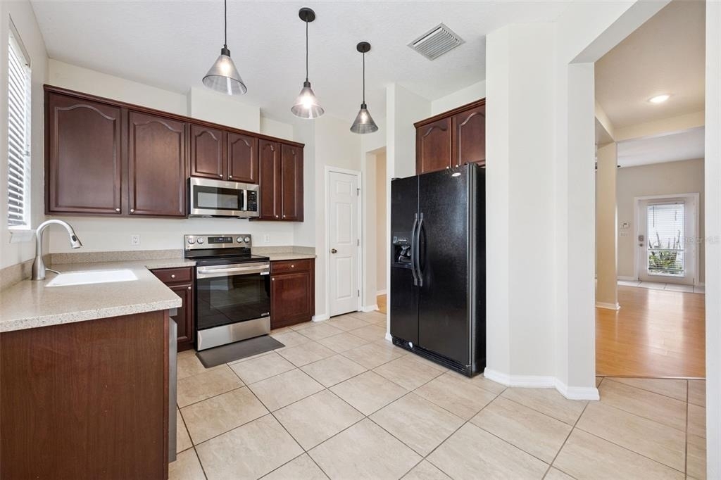 13007 Langstaff Drive - Photo 2