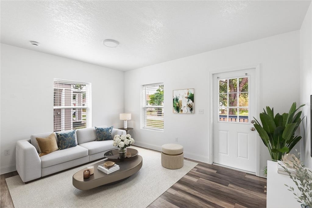 807 Nw 1st Avenue - Photo 1
