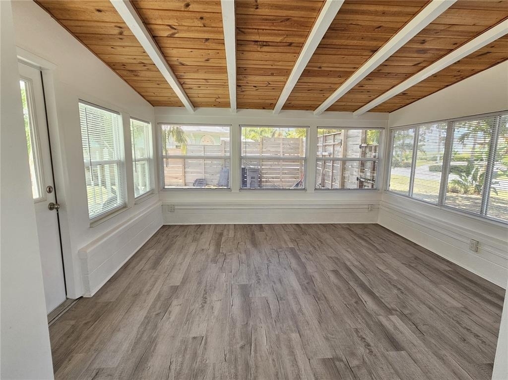 341 Bayshore Drive - Photo 4
