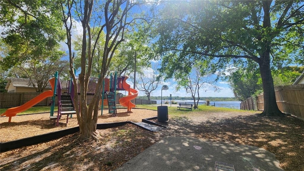 1512 Prairie Lake Boulevard - Photo 2