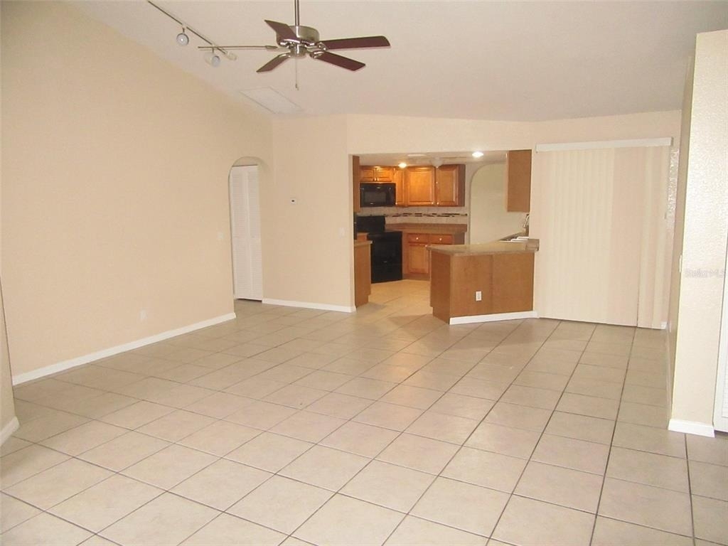 22182 Peachland Boulevard - Photo 7
