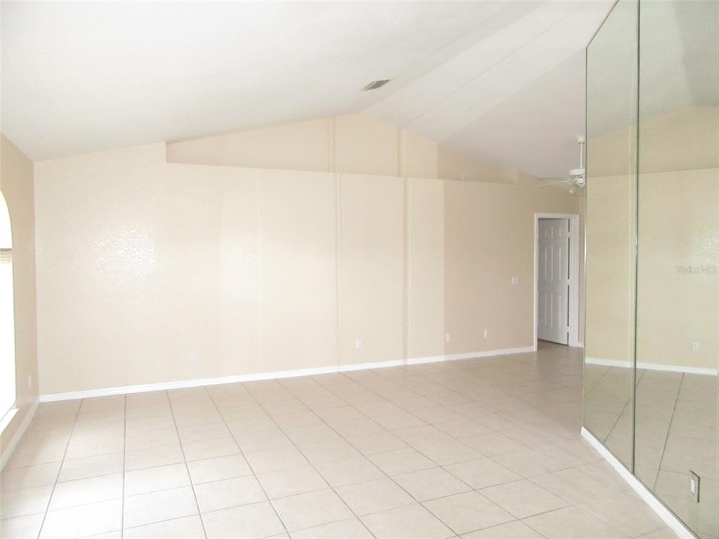 22182 Peachland Boulevard - Photo 2