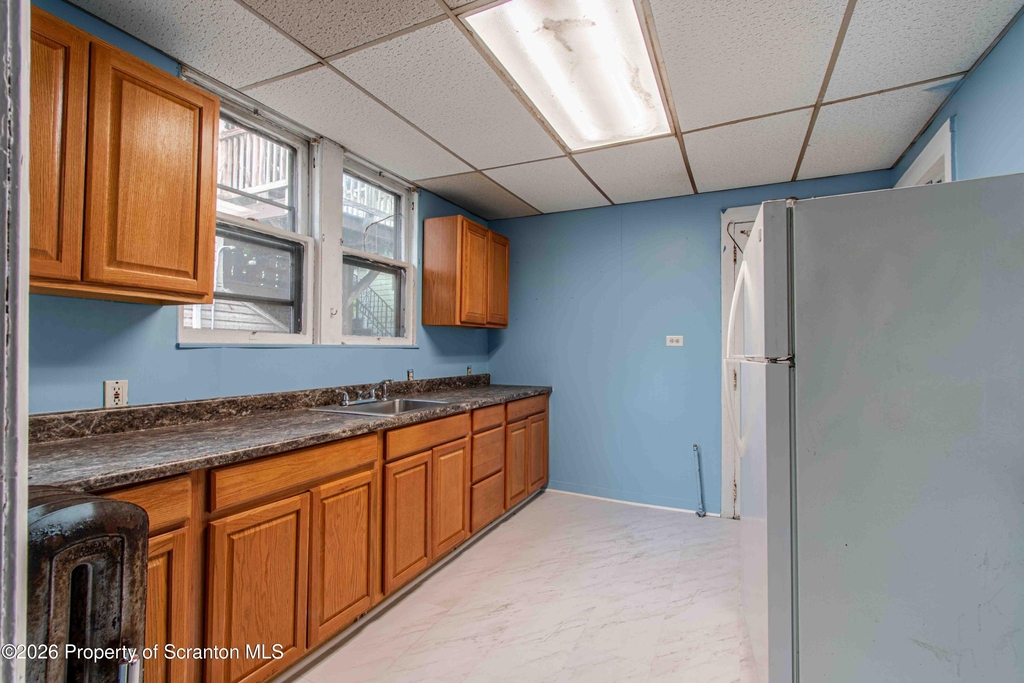 844 Monroe Avenue - Photo 7