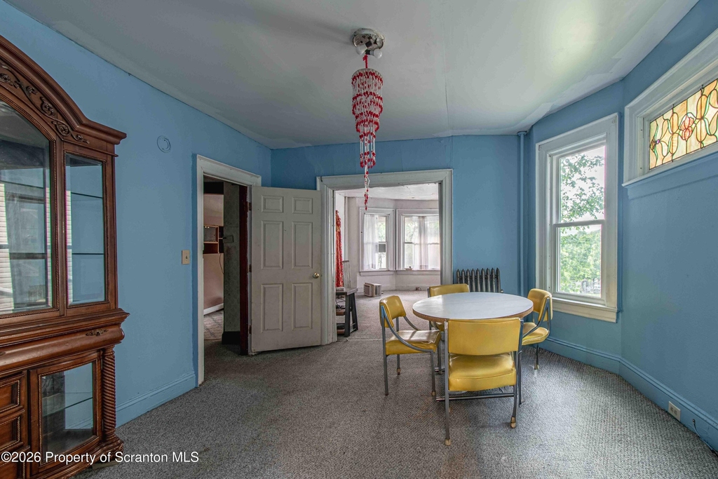 844 Monroe Avenue - Photo 6